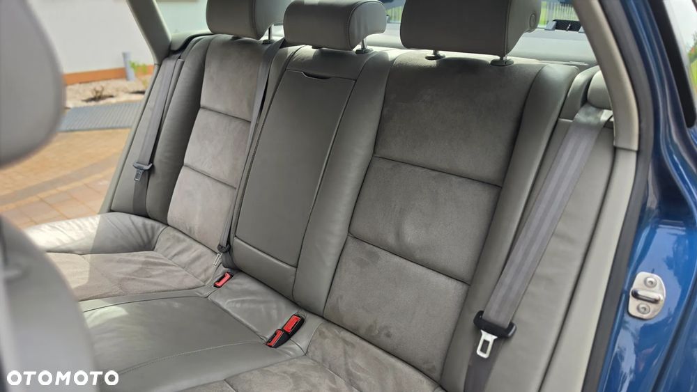 Audi A6 Avant 4.2 quattro tiptronic - 10
