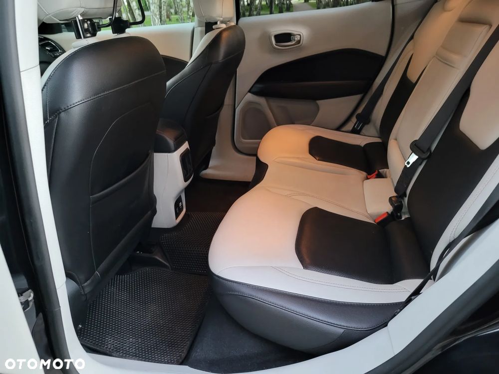 Jeep Compass - 17