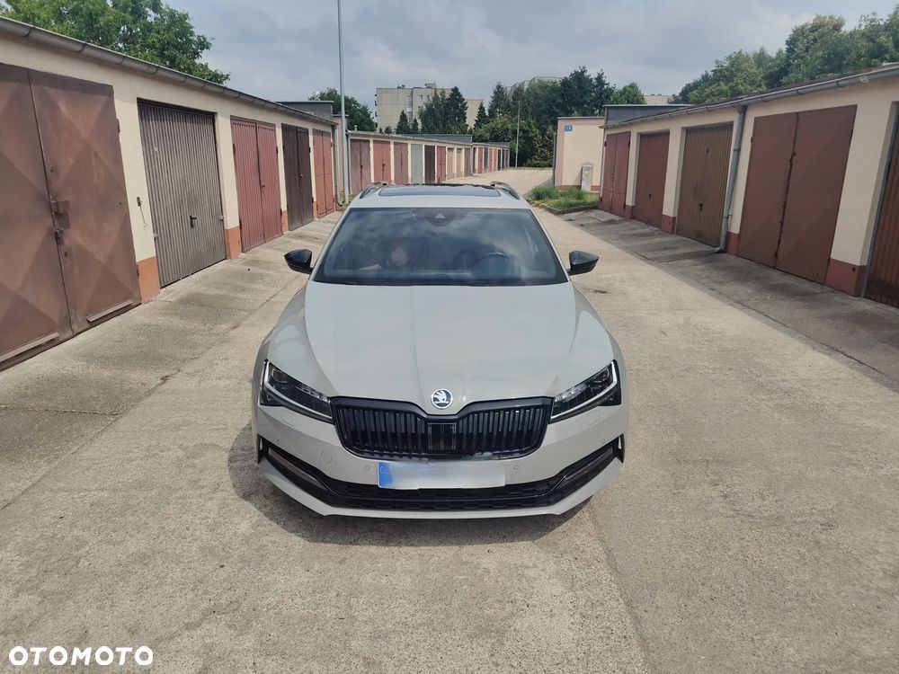 Skoda Superb 2.0 TDI SCR Sportline DSG - 2