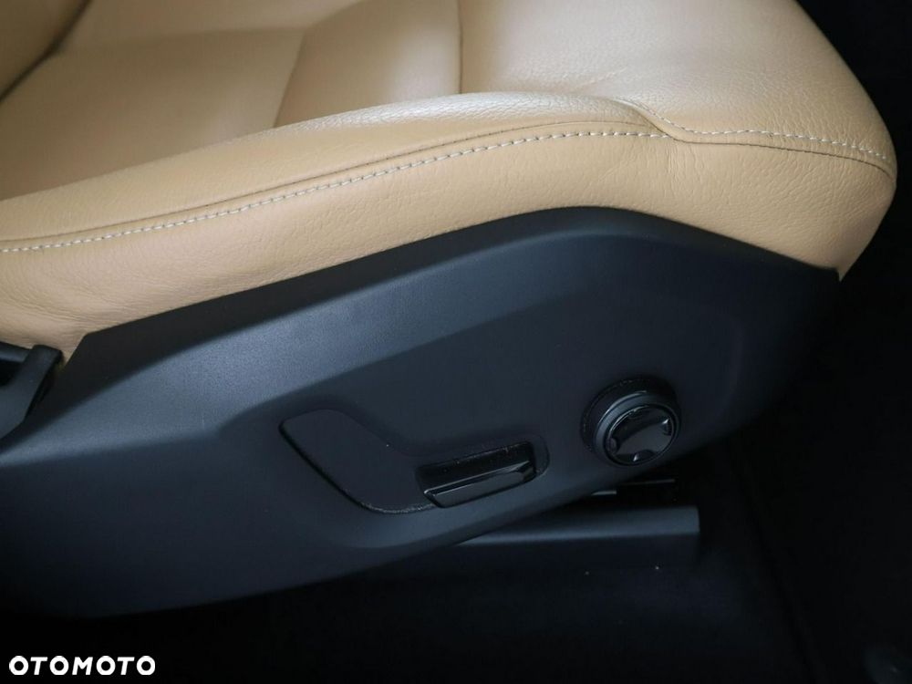 Volvo XC 60 T8 Twin Engine AWD Geartronic Inscription - 37