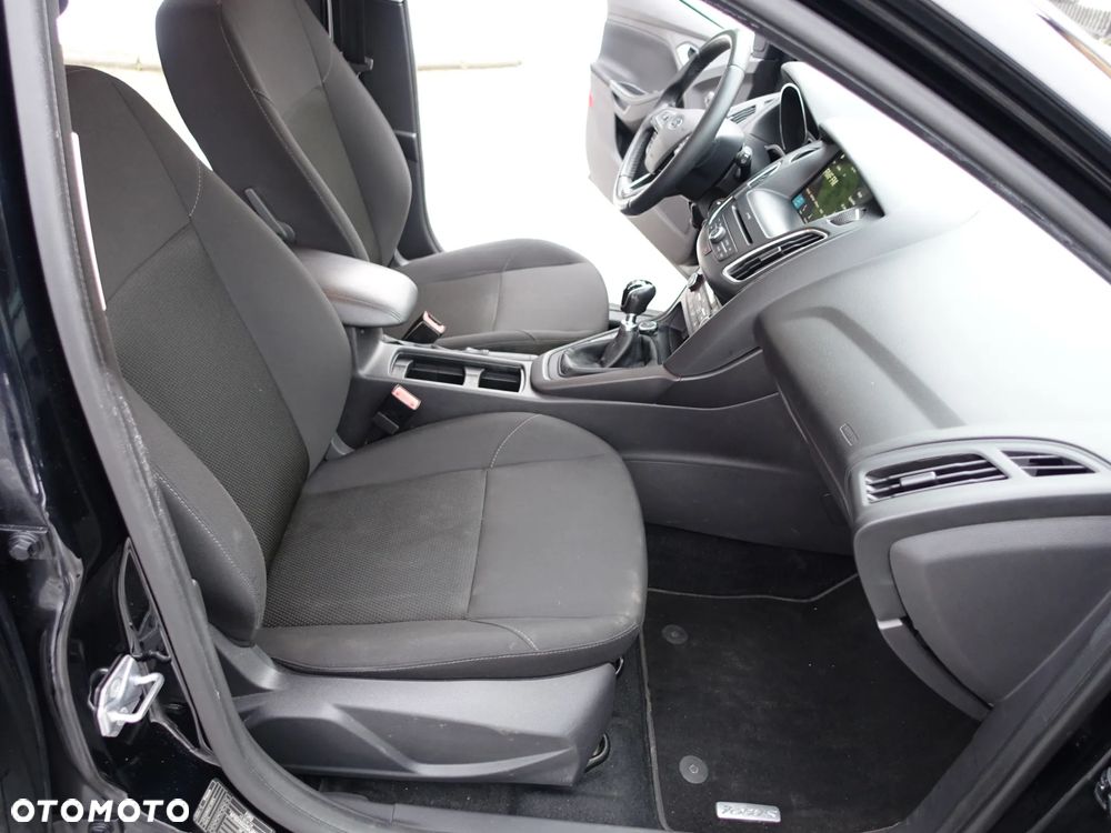 Ford Focus 1.0 EcoBoost Trend Sport - 13