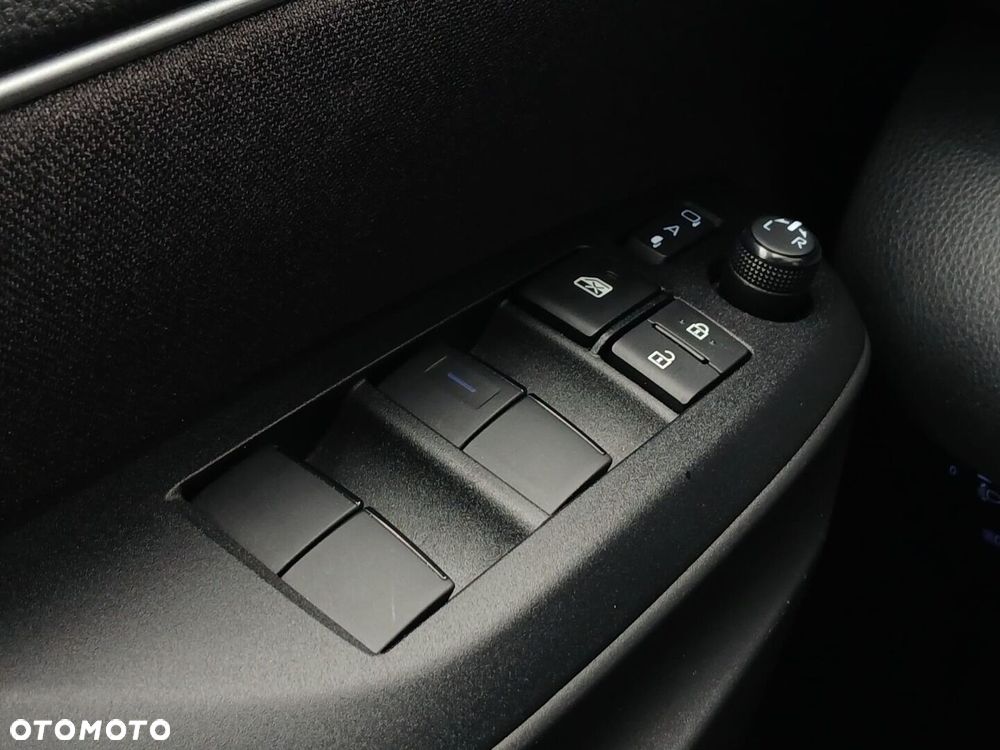 Toyota Yaris Cross Hybrid 1.5 Comfort 4x4 - 34