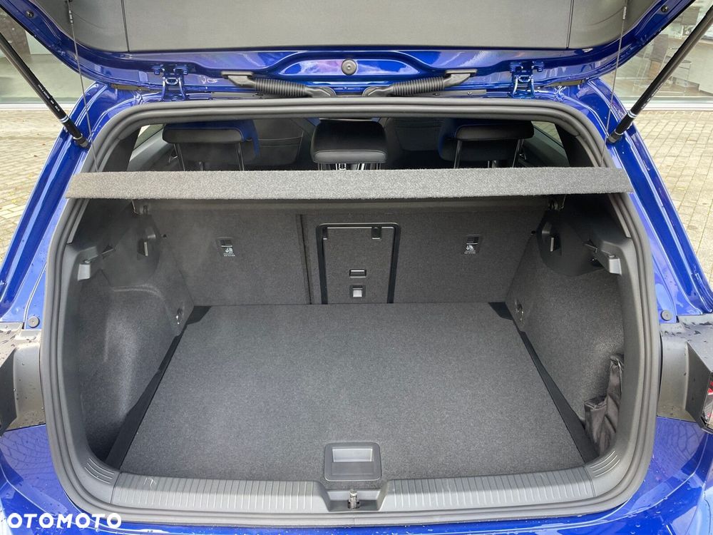 Volkswagen Golf - 26