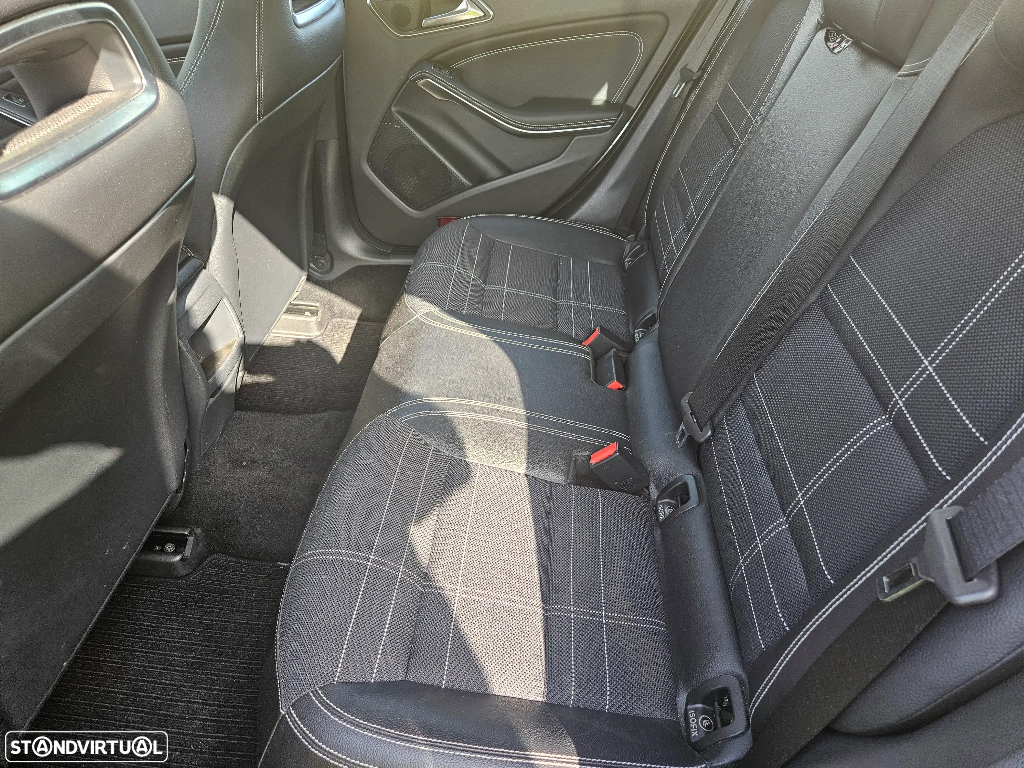 Mercedes-Benz CLA 200 CDi Urban - 28