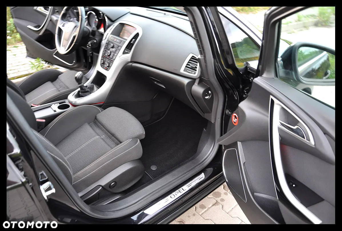 Opel Astra 1.4 Turbo Innovation - 23