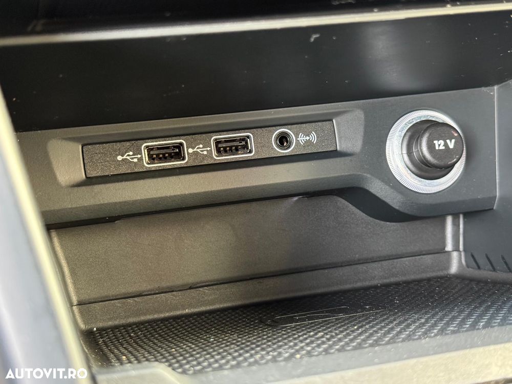 Volkswagen Touran 2.0 TDI SCR DSG Comfortline - 28