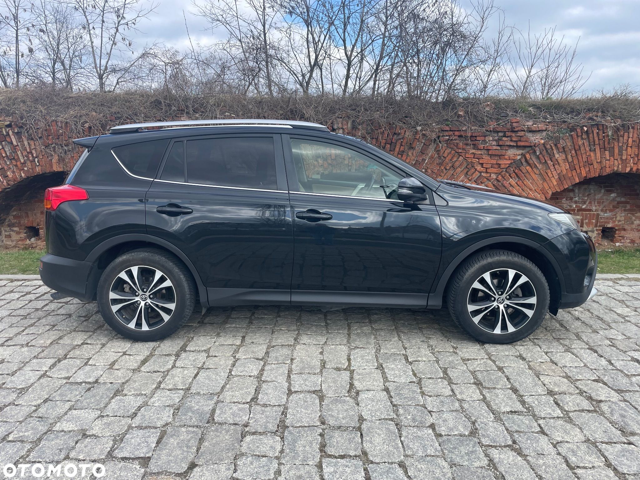 Toyota RAV4 2.0 D-4D Prestige - 1