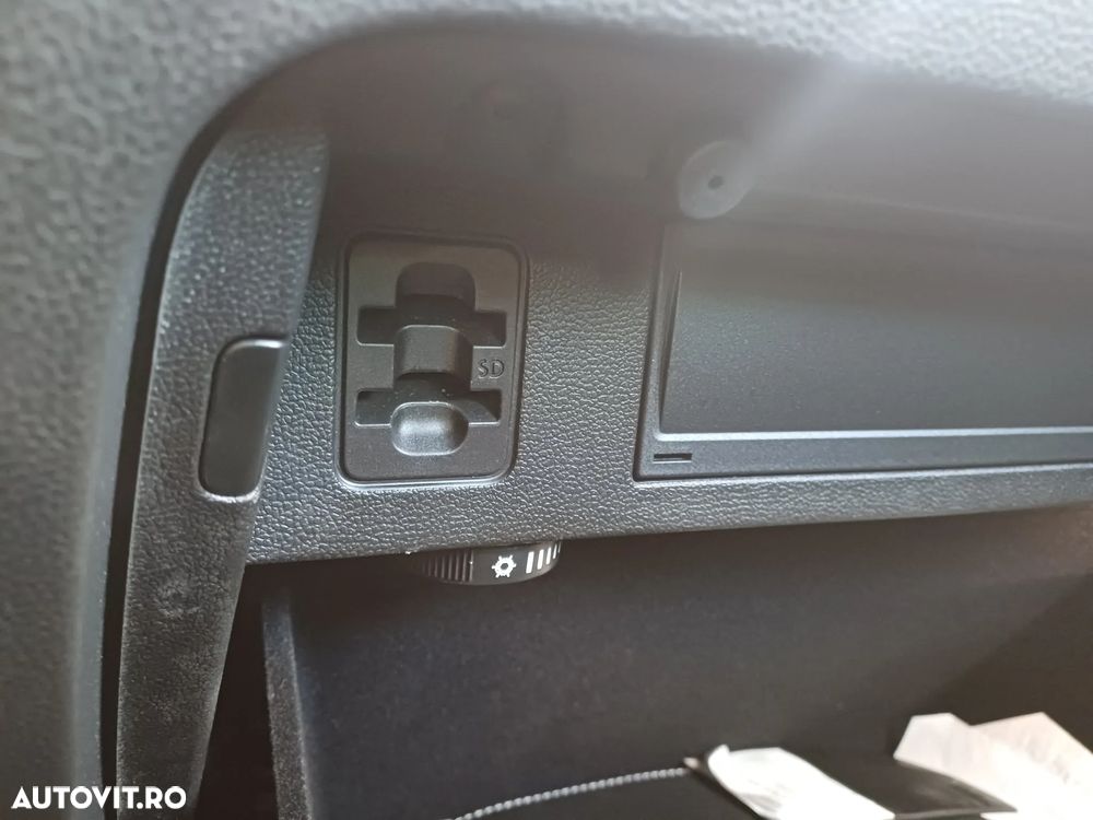 Volkswagen Passat Variant 2.0 TDI DSG Comfortline - 31