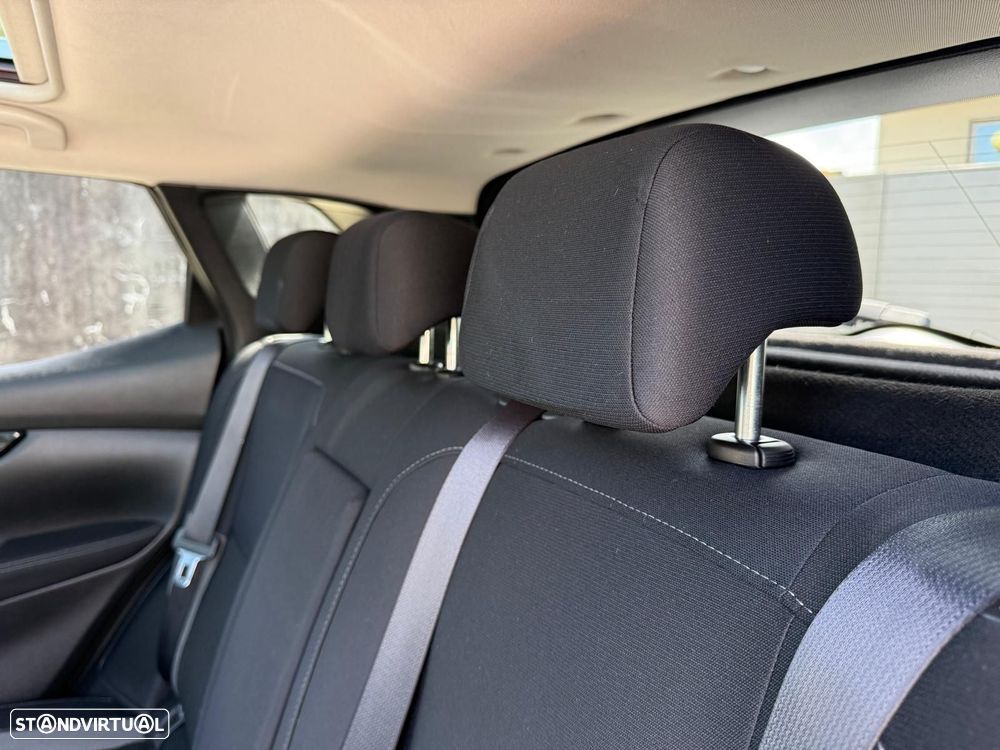 Nissan Qashqai 1.5 dCi N-Connecta Business - 15