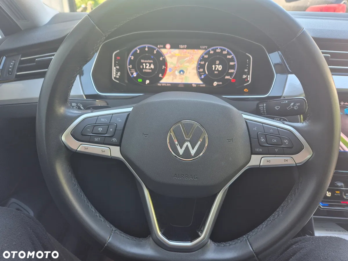 Volkswagen Passat - 9