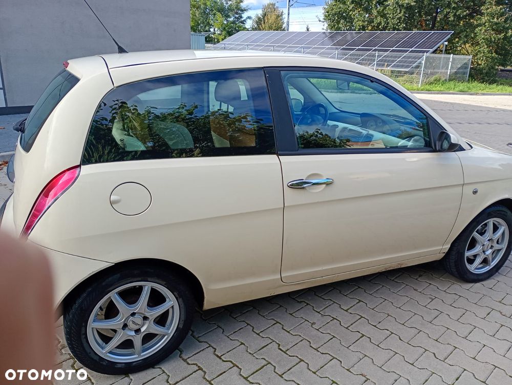 Lancia Ypsilon - 13