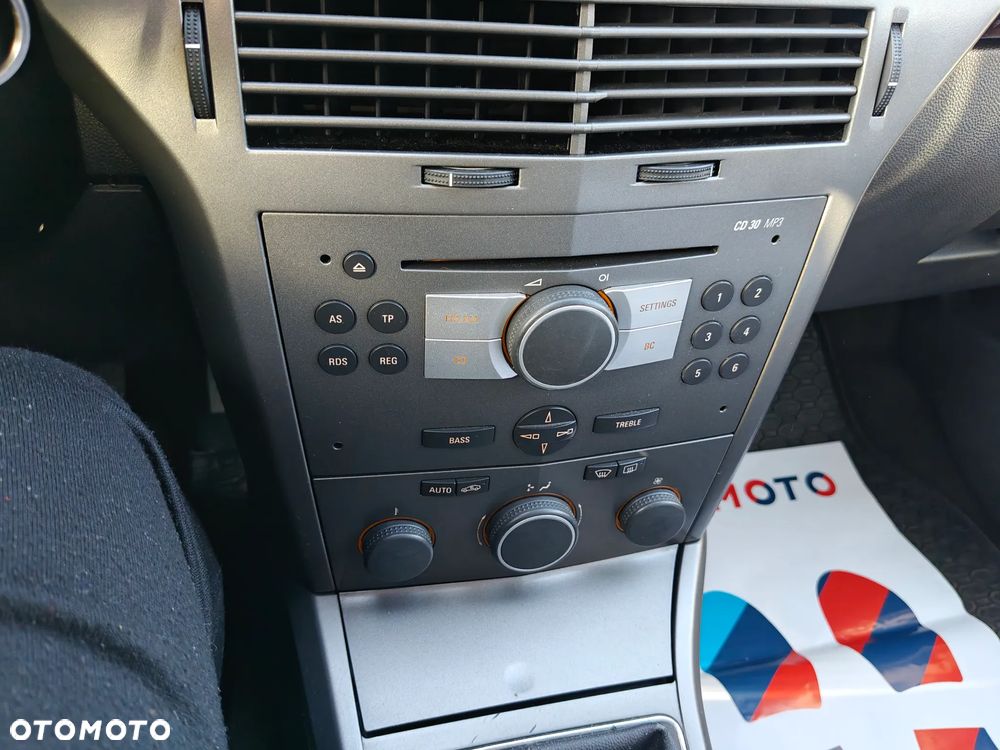 Opel Astra 1.6 Edition - 22