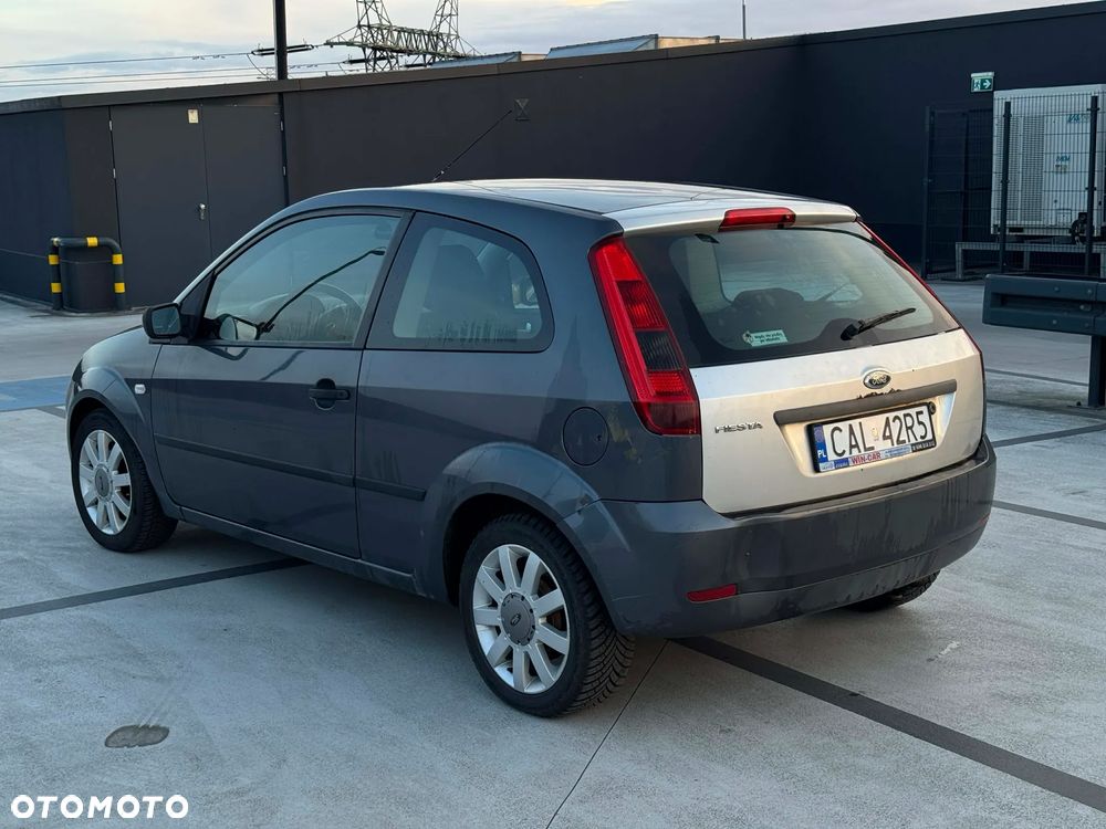 Ford Fiesta 1.6 TDCi Ambiente - 6