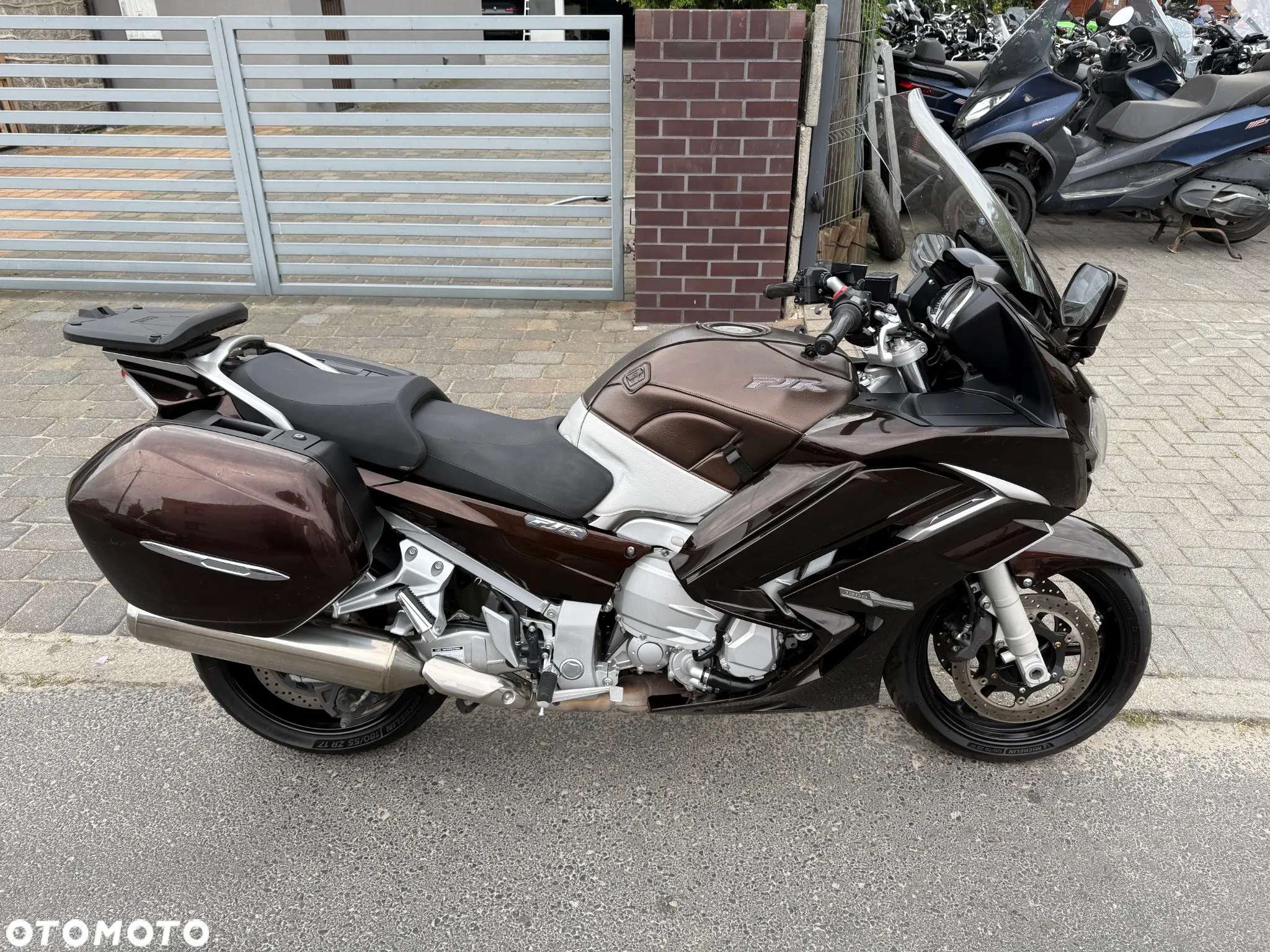 Yamaha FJR - 4