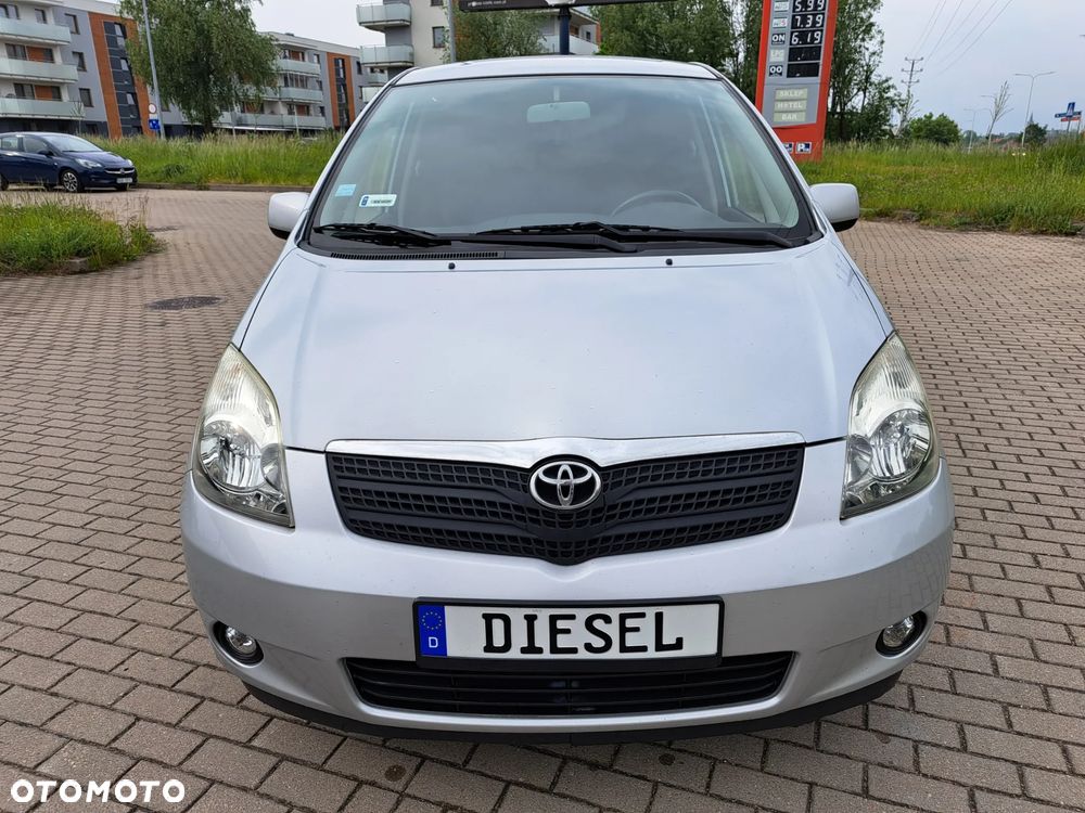 Toyota Corolla Verso - 3