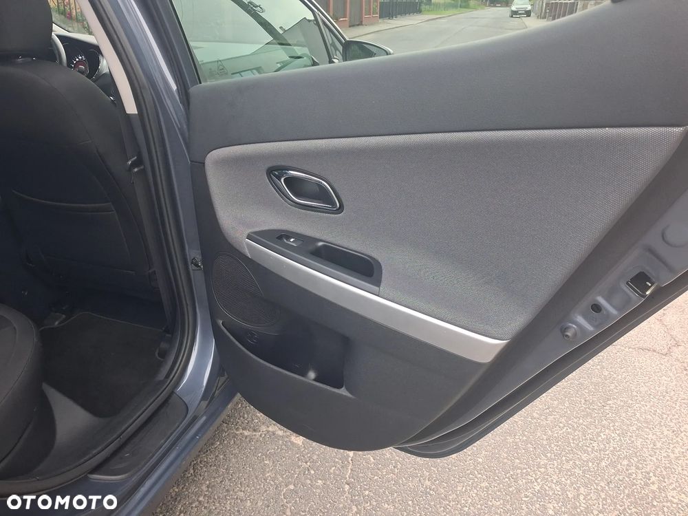 Kia Ceed 1.6 GDI Edition 7 - 9