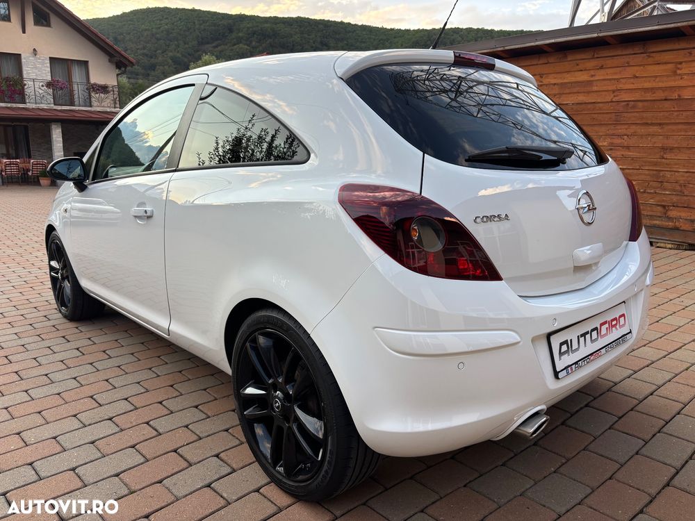 Opel Corsa 1.4 16V Color Edition - 4