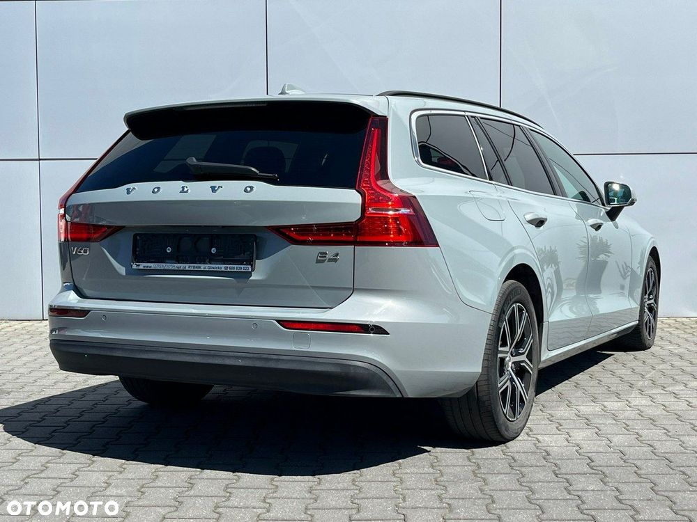 Volvo V60 B4 D Core - 9