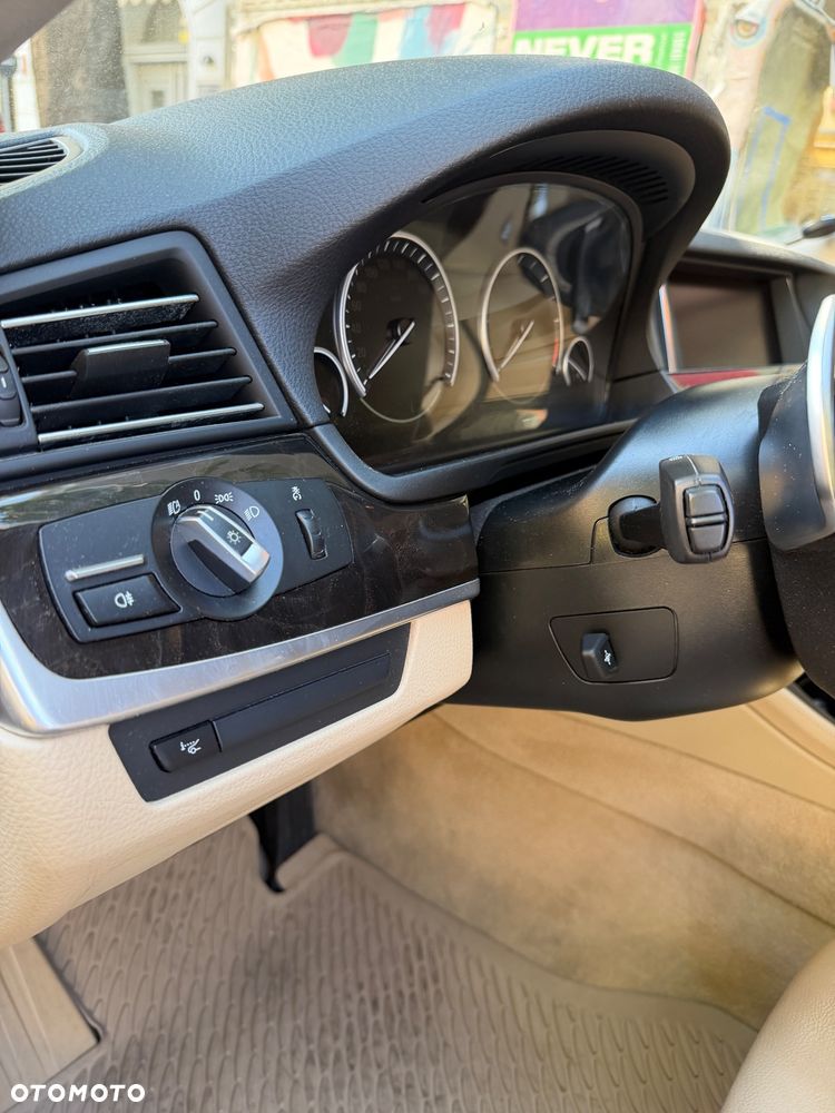 BMW Seria 5 530d xDrive Luxury Line - 22