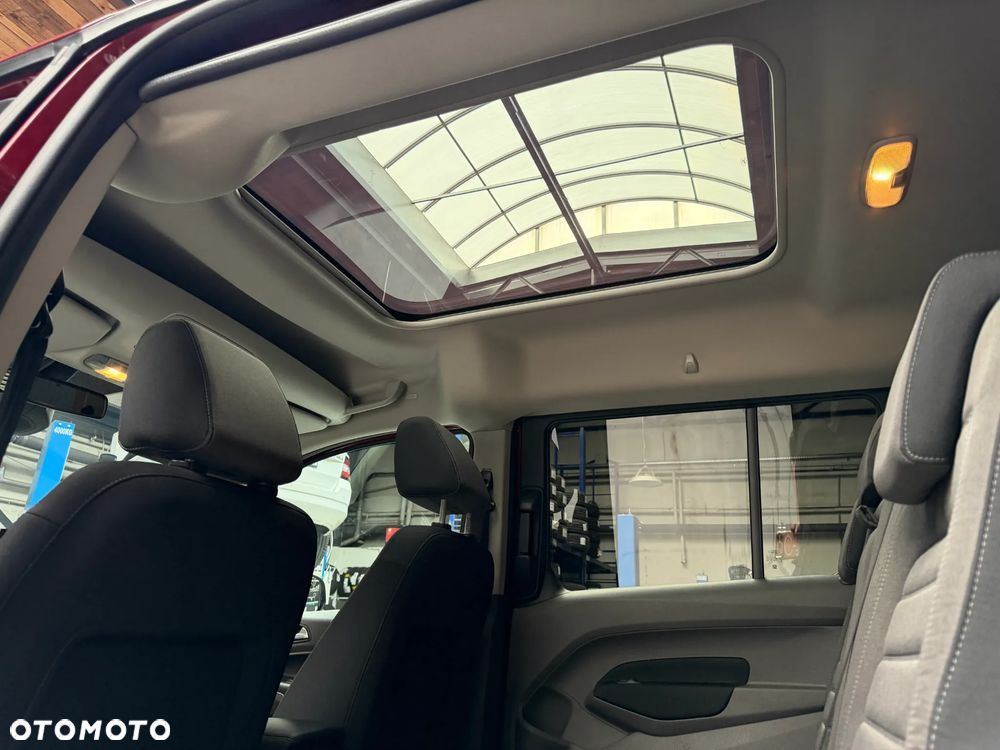 Ford Tourneo Connect Grand - 12