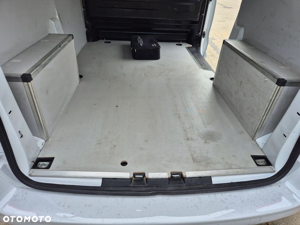 Opel Vivaro / Expert / Scudo / Jumpy / Proace - 14