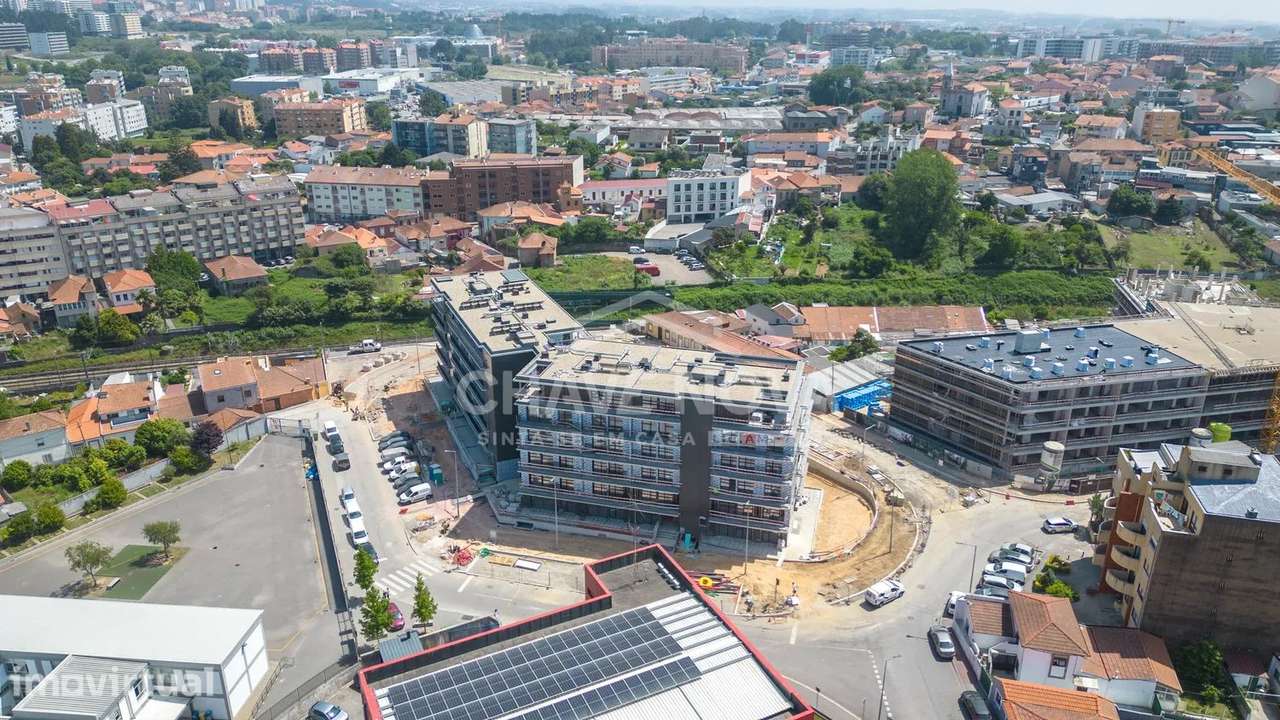 T1 Novo c/ Lugar de Garagem em Santa Marinha (VL8) - Grande imagem: 3/32