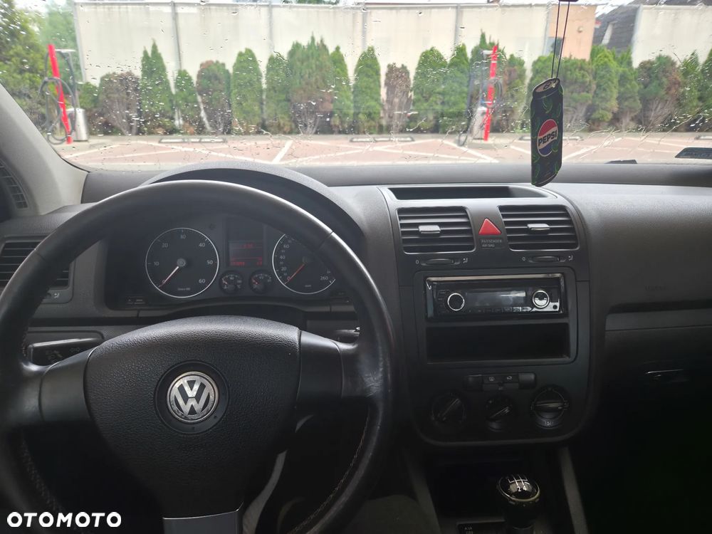 Volkswagen Golf - 11