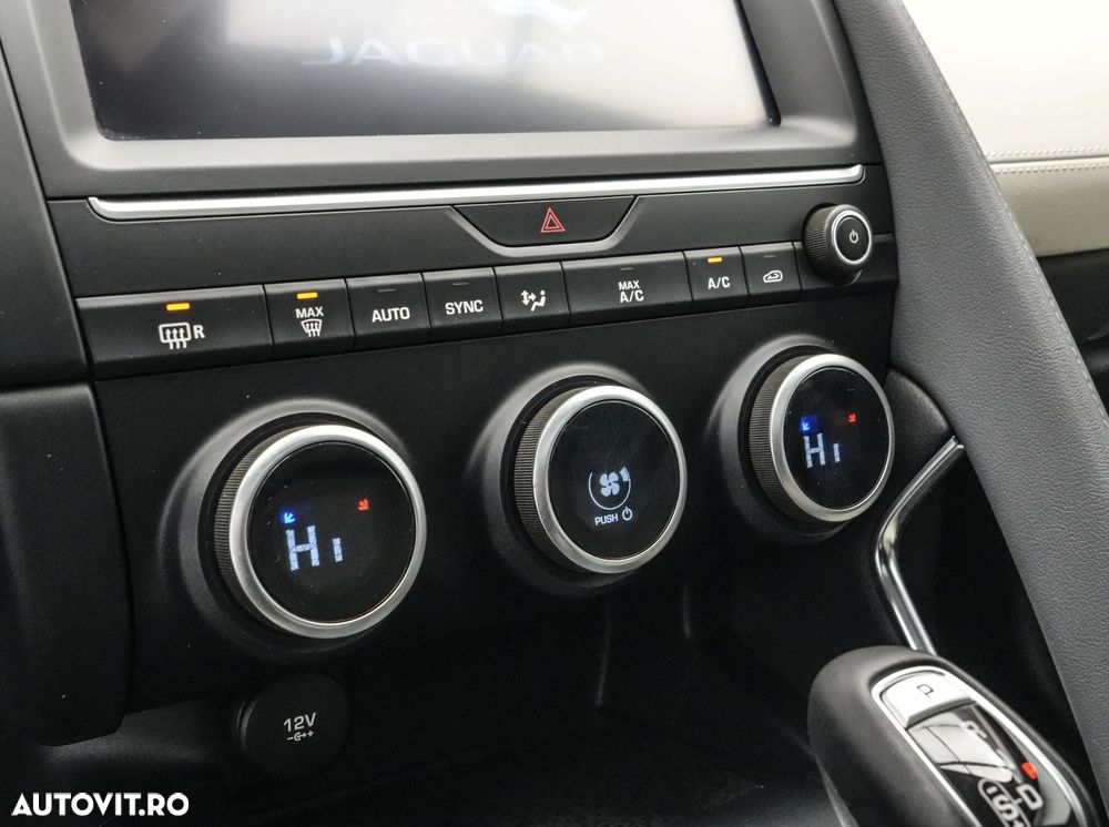 Jaguar E-Pace D150 AWD R-Dynamic S - 19