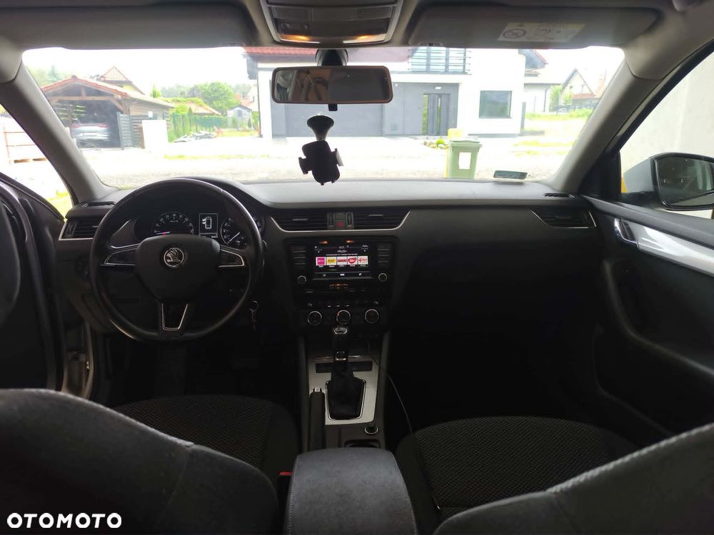 Skoda Octavia 1.6 TDI Style DSG - 3