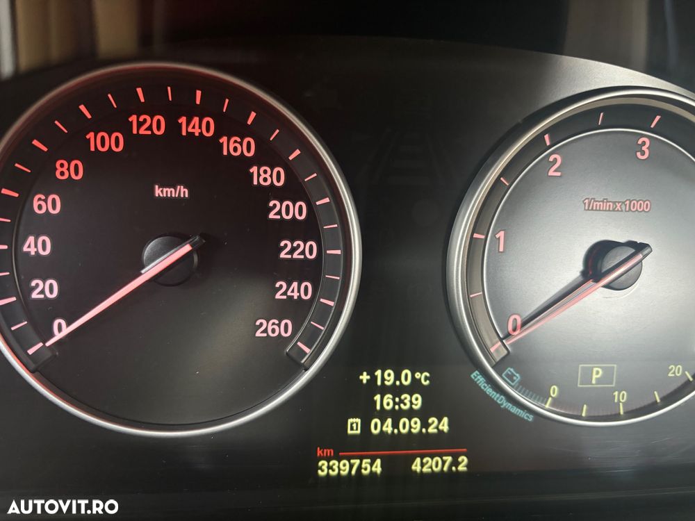 BMW Seria 5 520d - 10