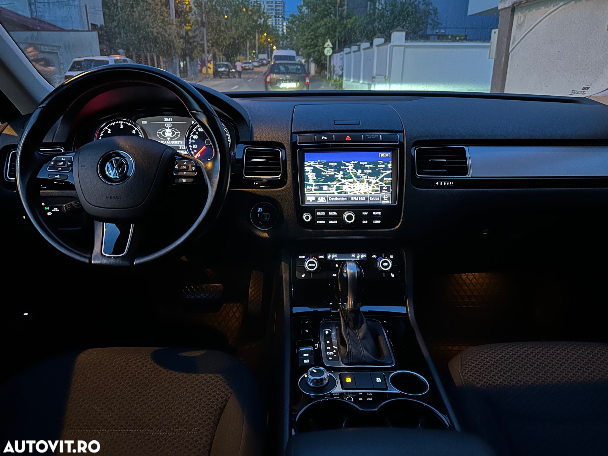 Volkswagen Touareg - 7