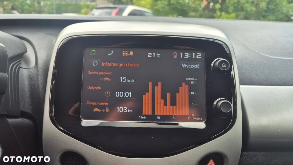 Toyota Aygo x-clusiv - 32