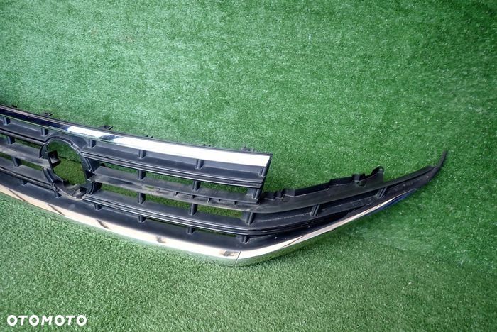 VW TOUAREG III LIFT 18- atrapa grill - 4