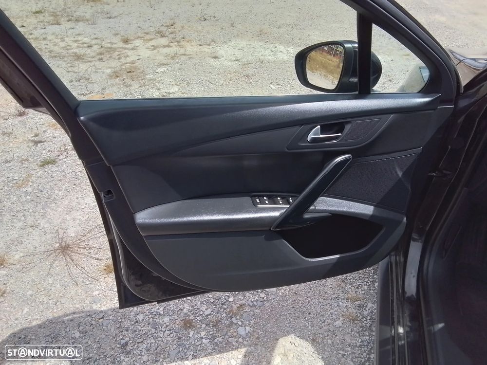 Peugeot 508 RXH 2.0 HDi Hybrid4 2-Tronic - 31