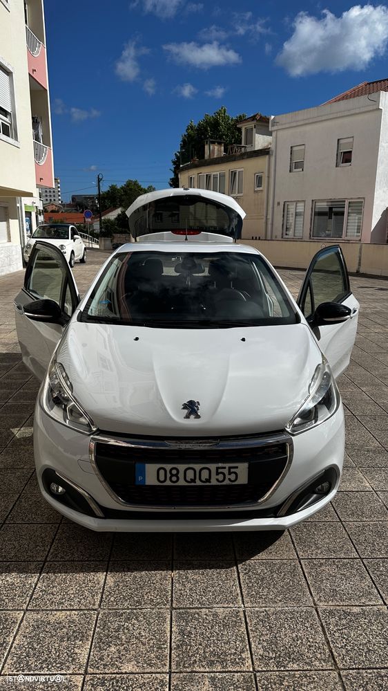 Peugeot 208 1.2 PureTech GT Line - 1