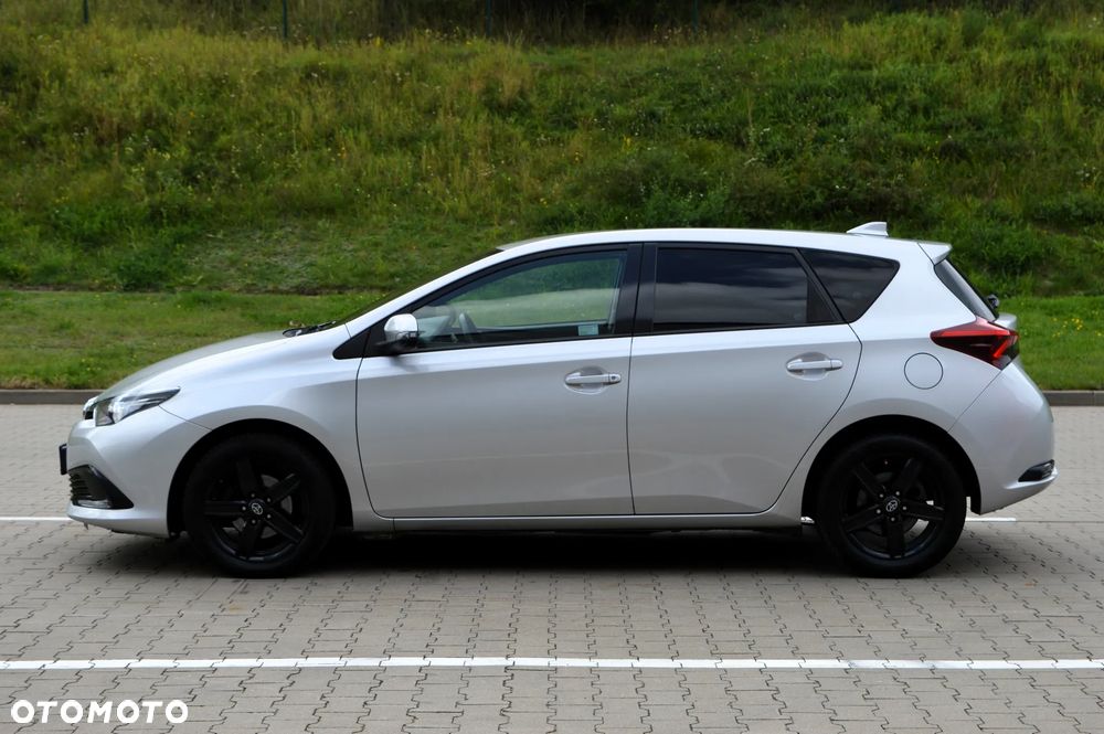 Toyota Auris 1.33 VVT-i Life Comfort - 23