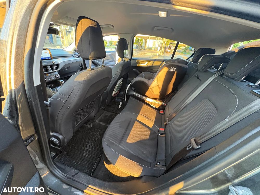Ford Focus 1.0 EcoBoost Connected - 10
