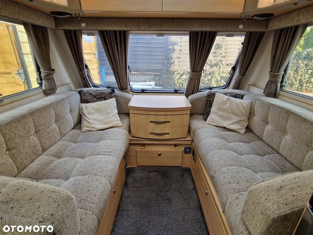 Coachman Pastiche - 4