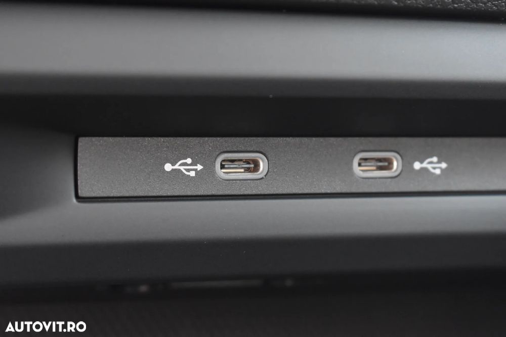 Volkswagen Golf 1.5 eTSI DSG MHEV Life - 30