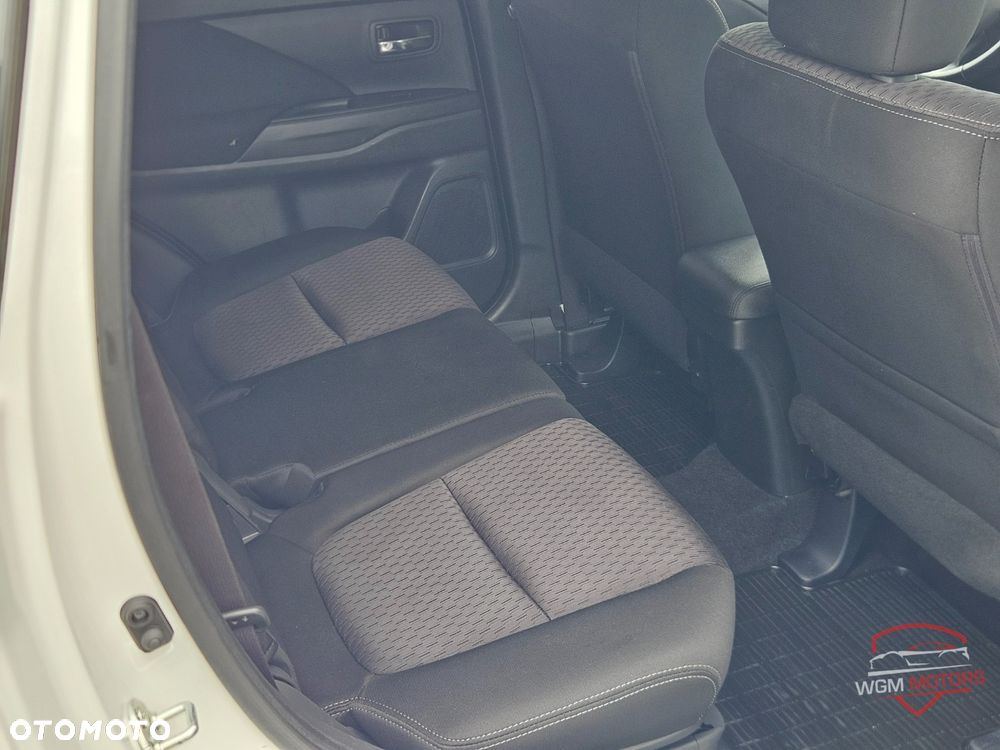 Mitsubishi Outlander 2.0 2WD Invite - 10
