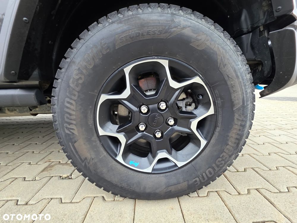Jeep Wrangler - 9
