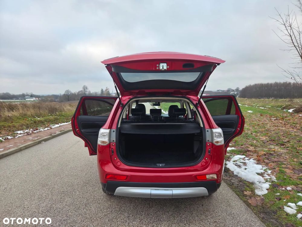 Mitsubishi Outlander 2.2 DI-D 4WD Top - 27