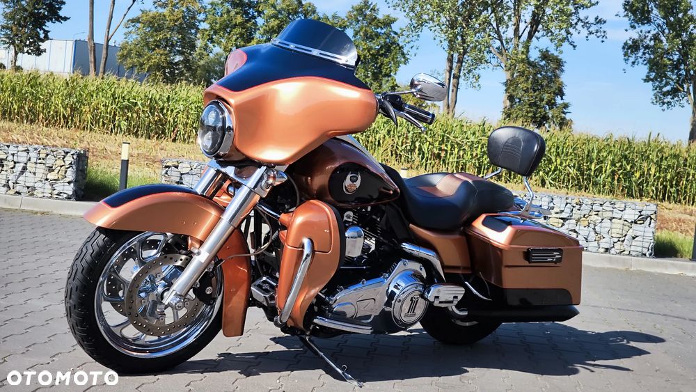 Harley-Davidson Touring Street Glide - 1
