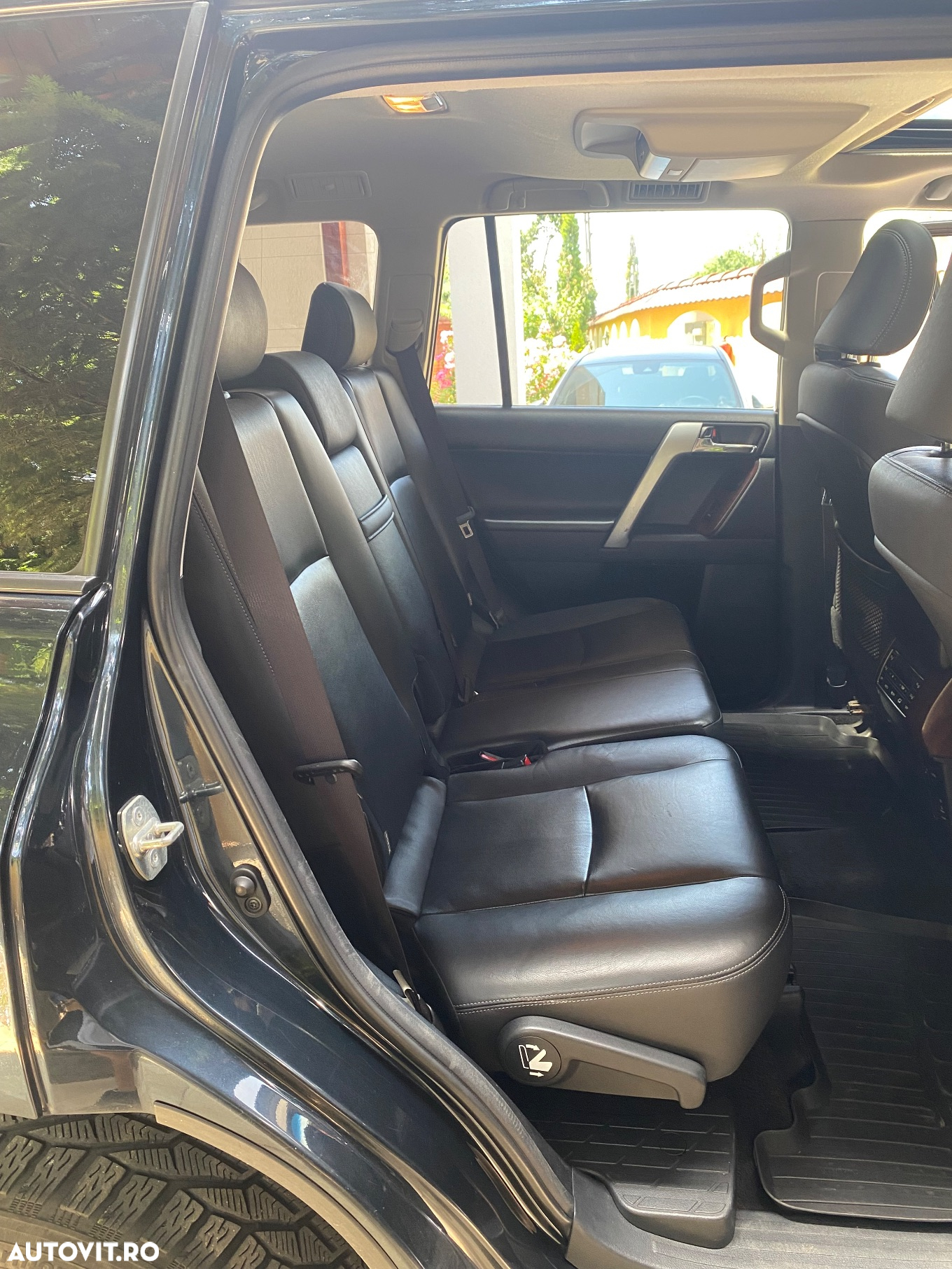 Toyota Land Cruiser - 8