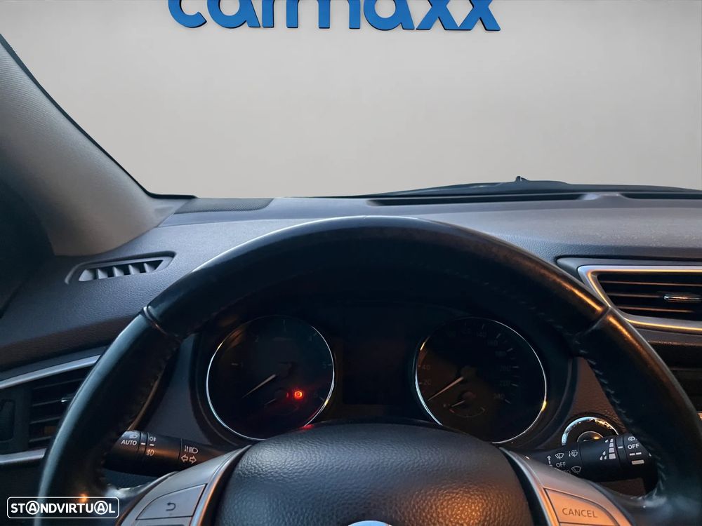 Nissan Qashqai 1.5 dCi N-Connecta - 10