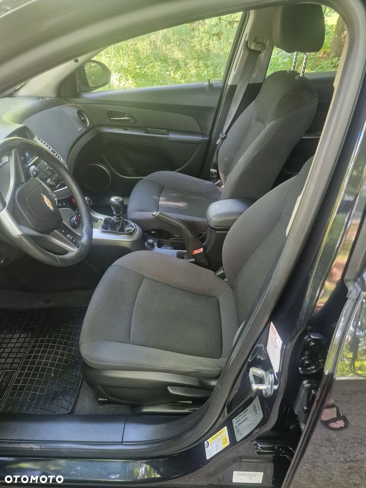 Chevrolet Cruze 1.8 LT - 8