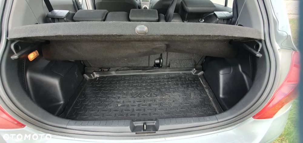 Toyota Yaris 2009 photo 4