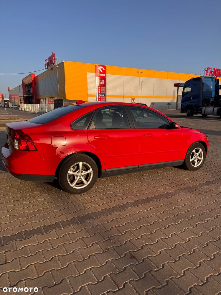 Volvo S40 1.6 - 13