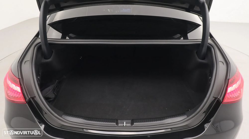 Mercedes-Benz C 300 e Avantgarde - 34