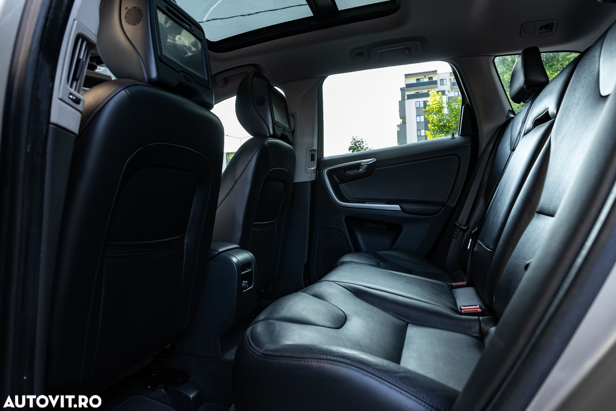 Volvo XC 60 D4 Geartronic Summum - 11